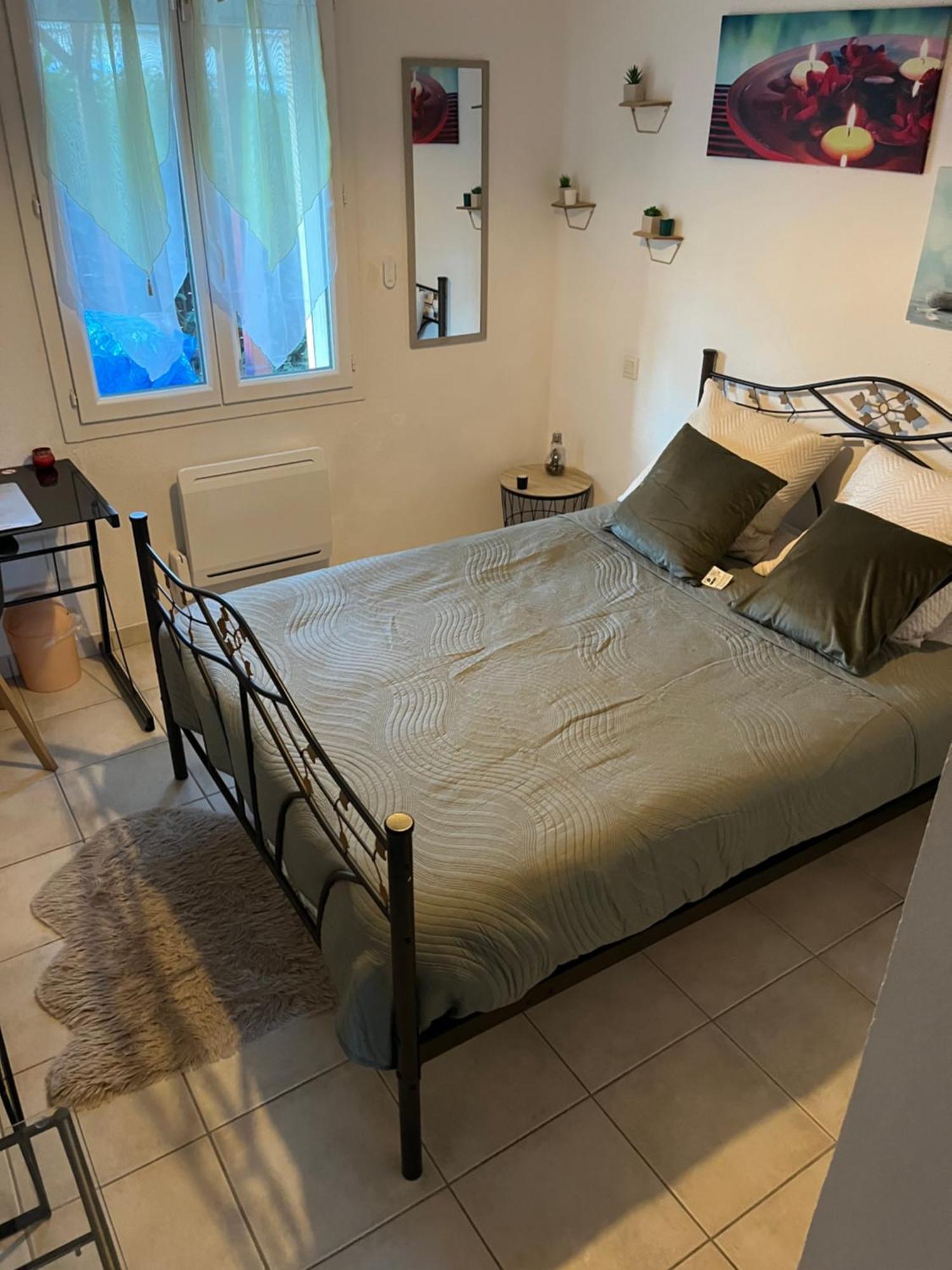 Chambre Zen Saint-Medard-de-Guizieres Bagian luar foto